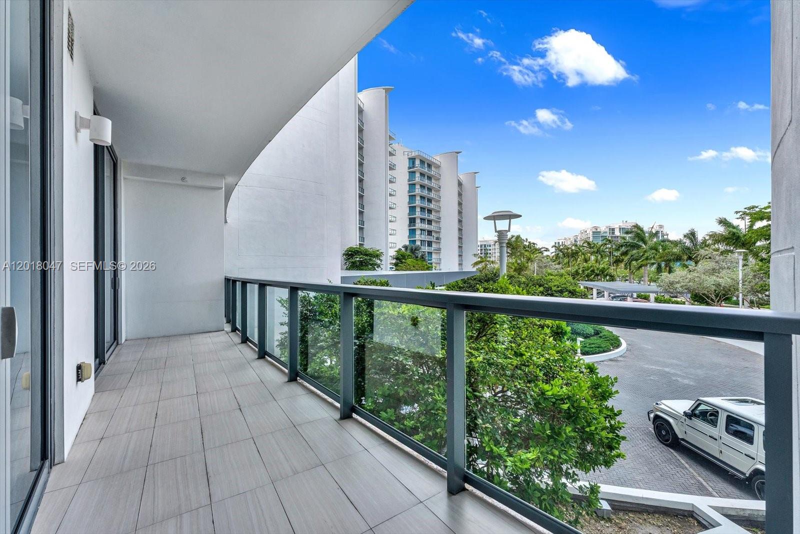 ECHO CONDO - Residential
