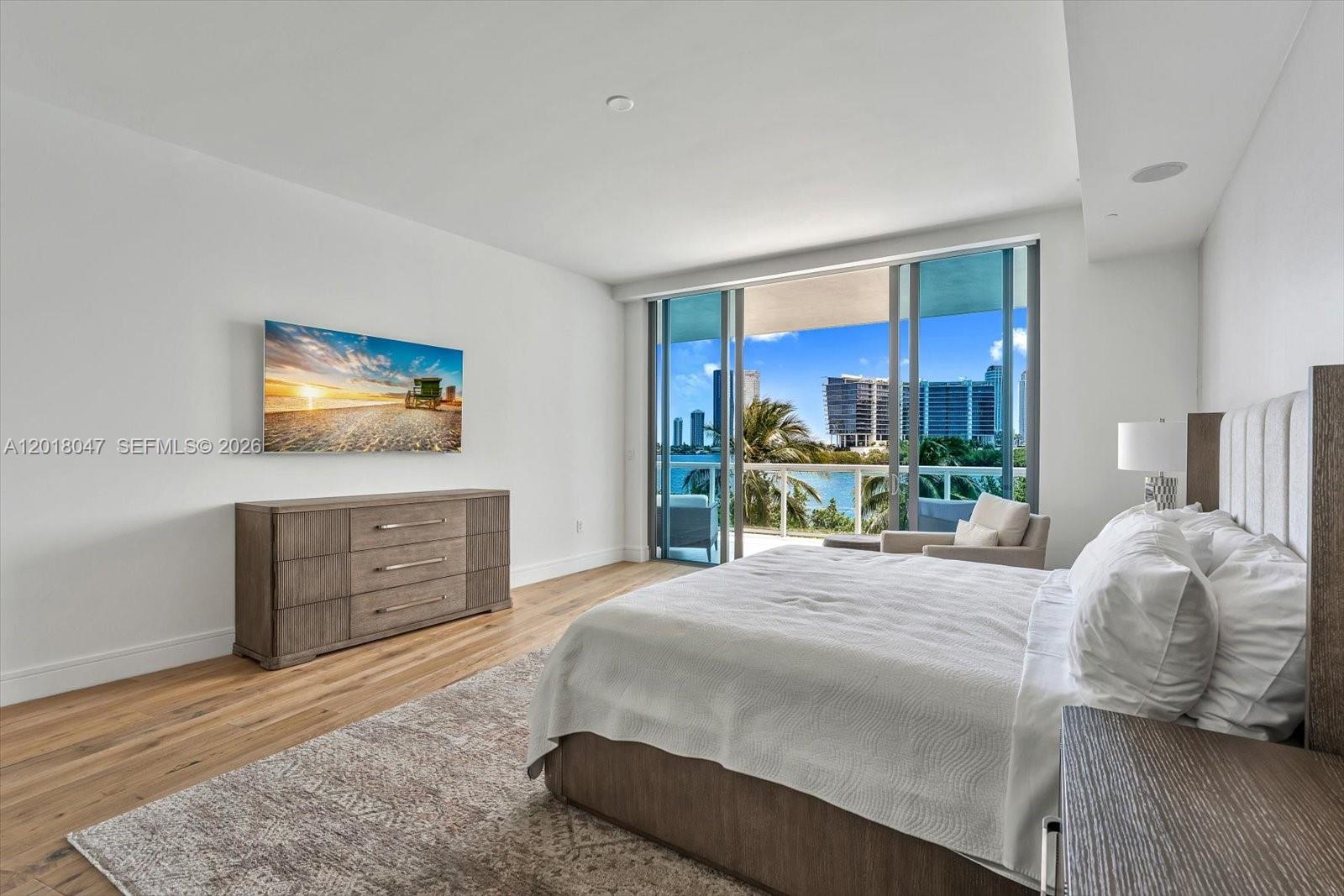 ECHO CONDO - Residential