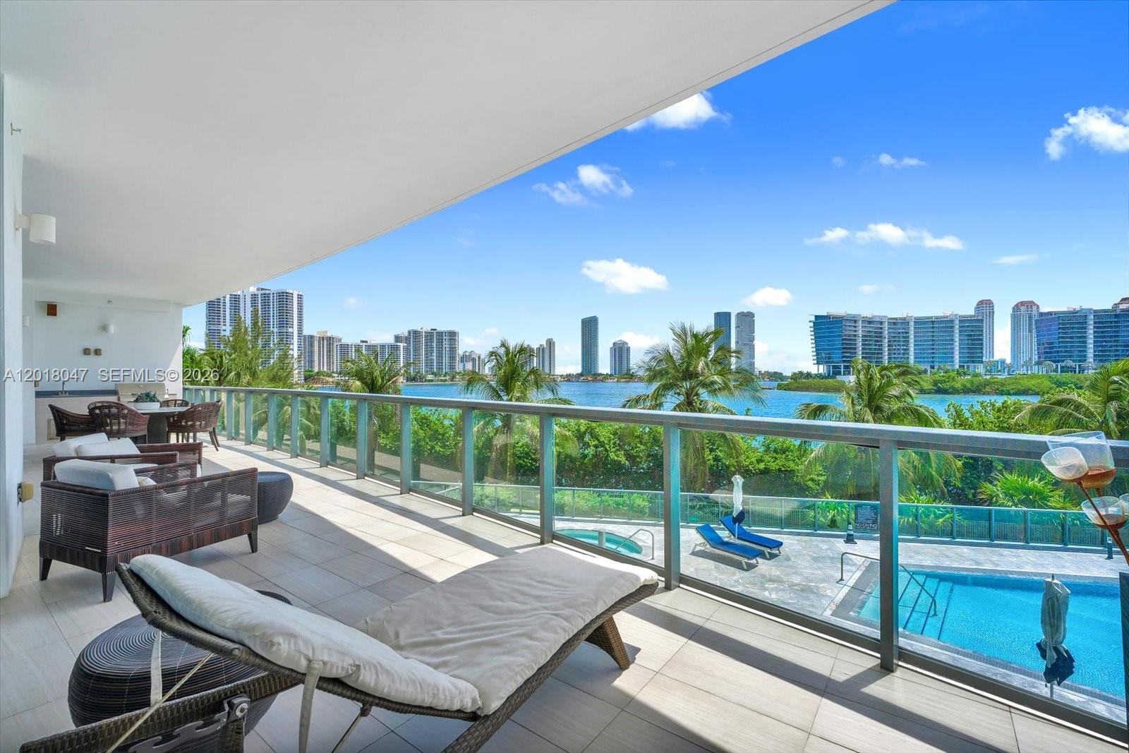 ECHO CONDO - Residential
