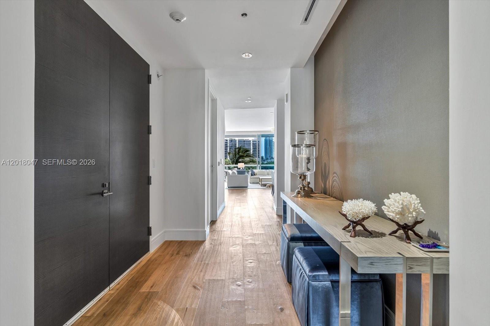 ECHO CONDO - Residential