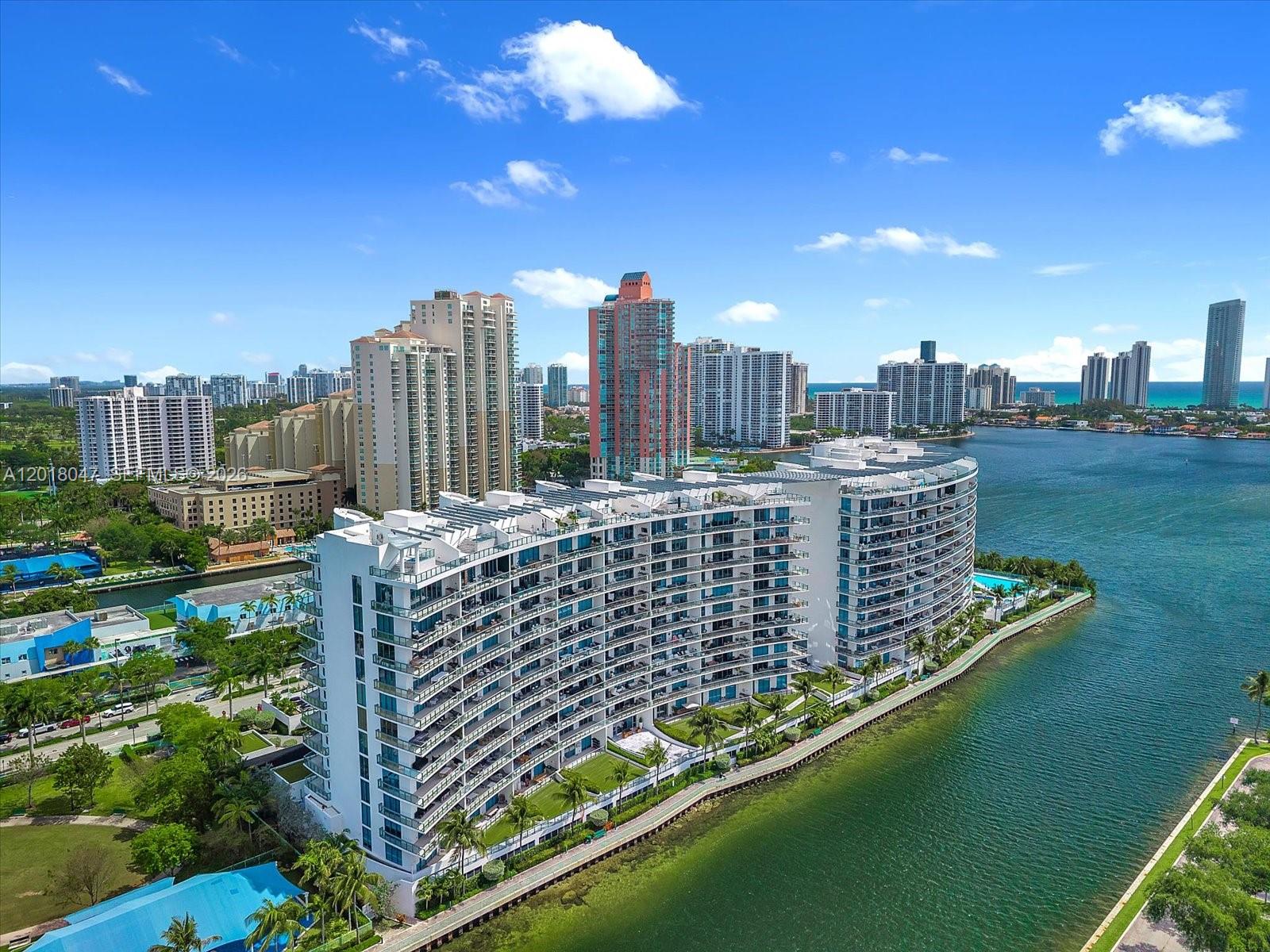 ECHO CONDO - Residential