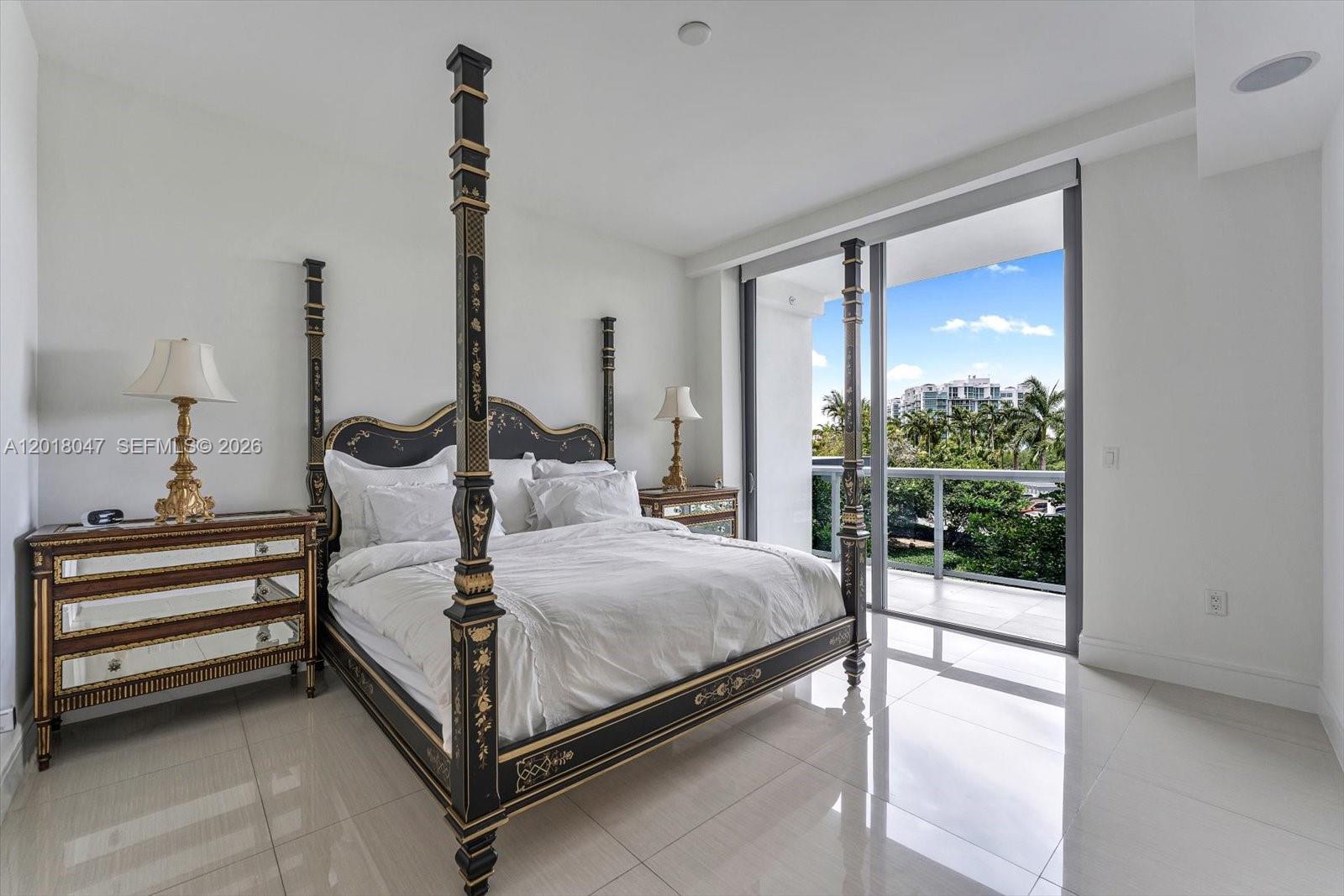 ECHO CONDO - Residential