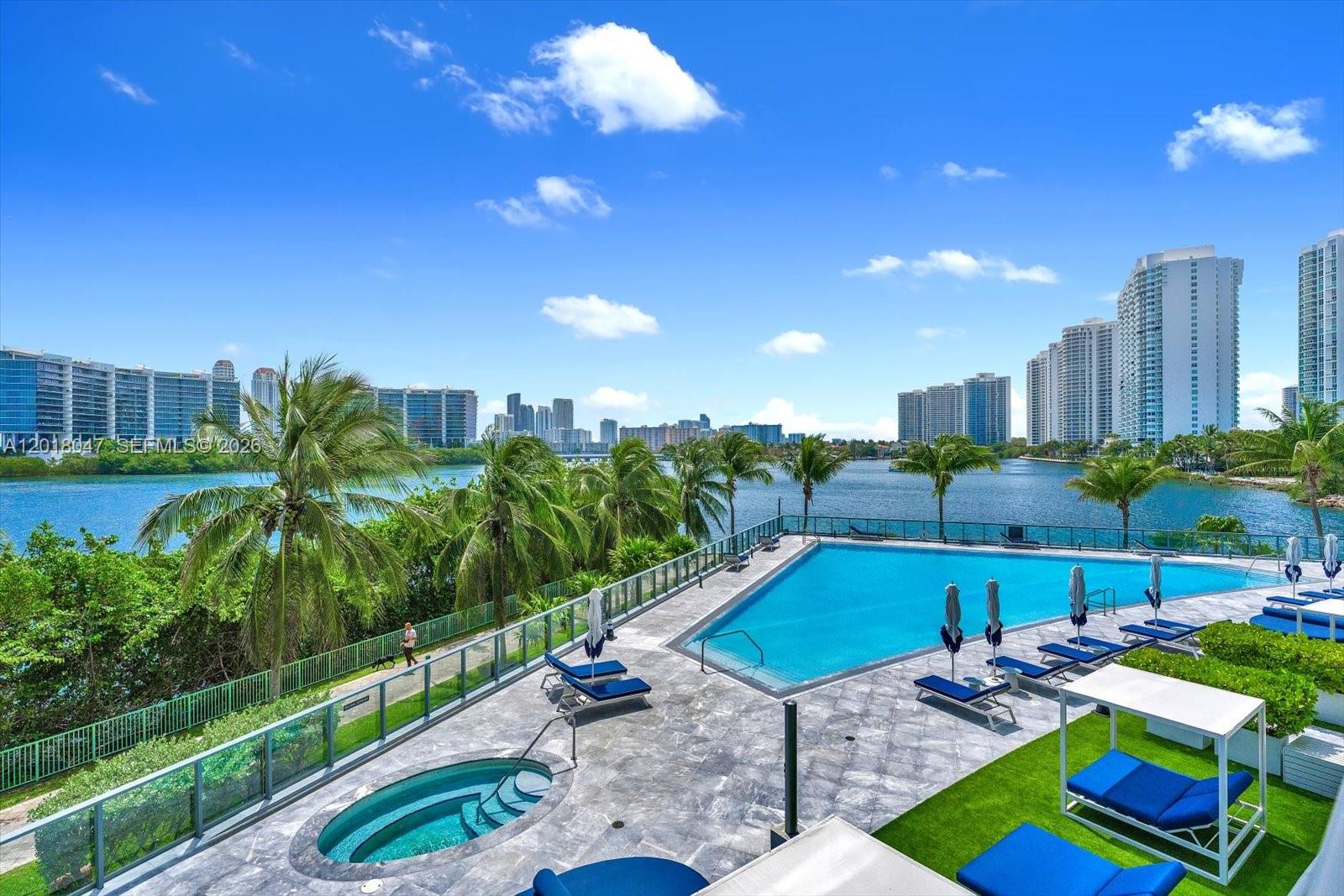 ECHO CONDO - Residential