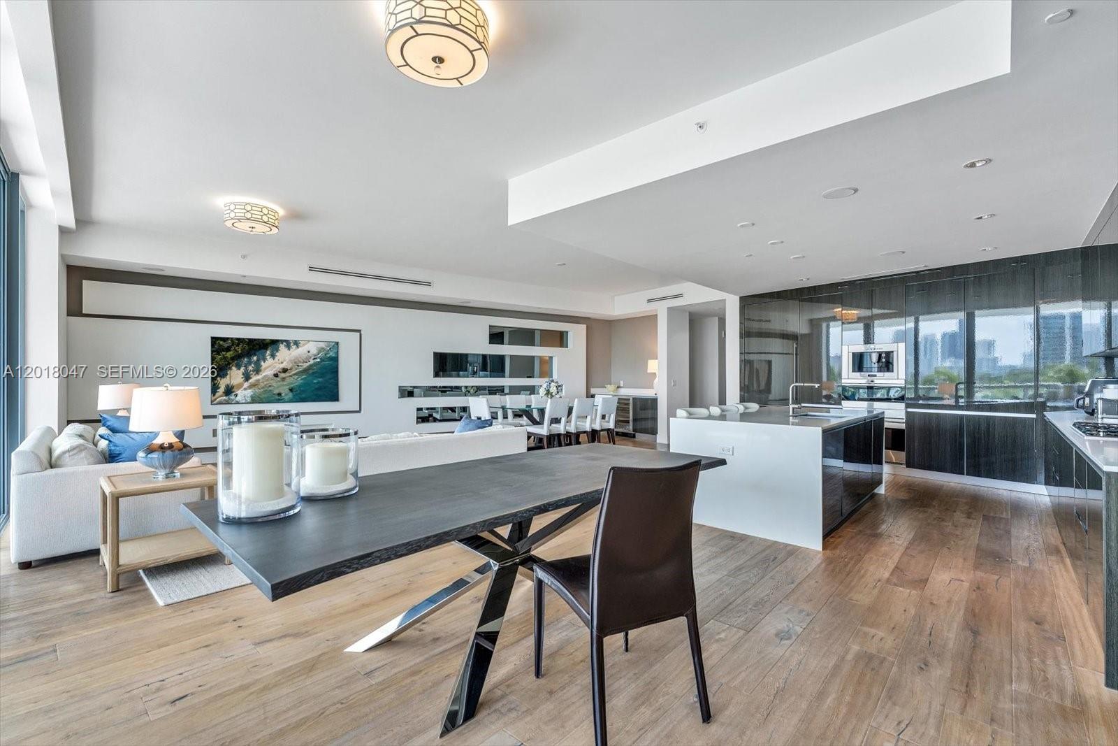 ECHO CONDO - Residential