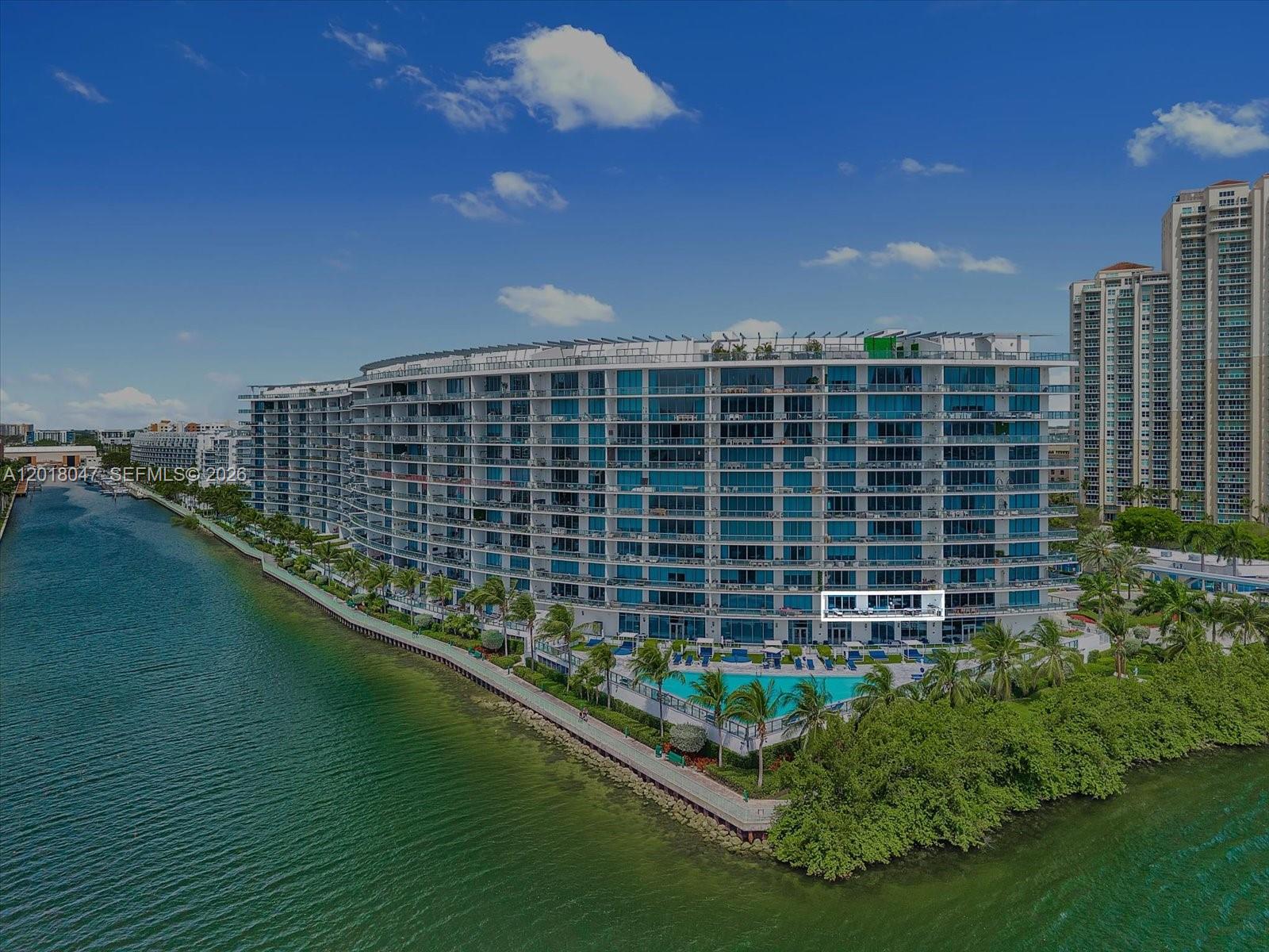 ECHO CONDO - Residential