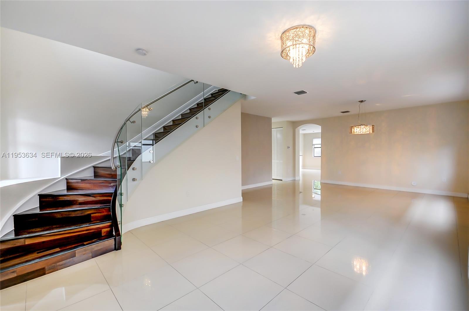 DORAL BREEZE - Residential