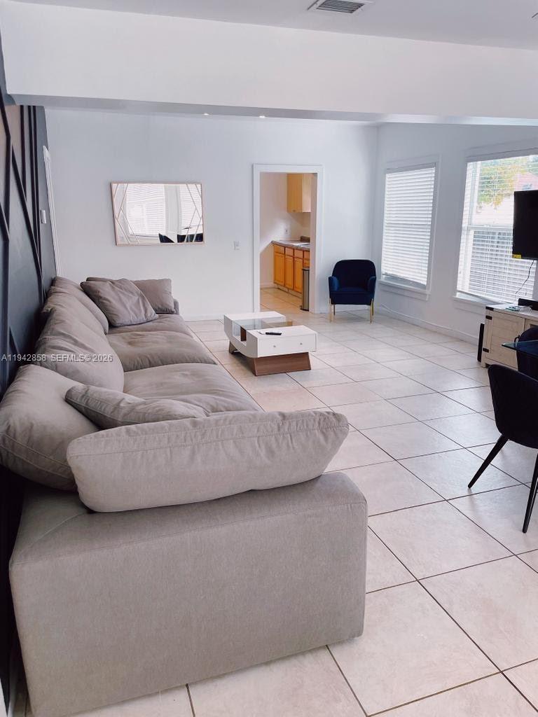 PRICES ADDN TO ST JAMES P - Residential Lease