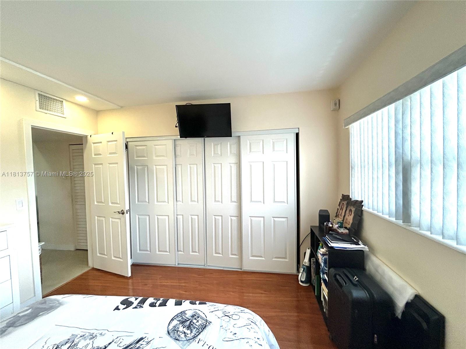 OCEANSIDE APARTMENTS CO-O - Residential