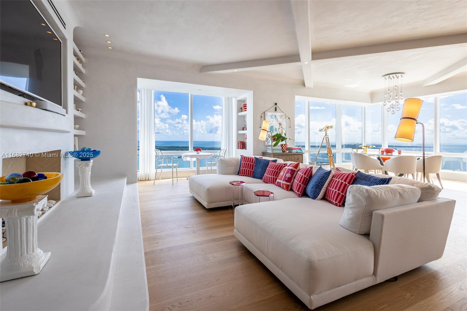 1425 Brickell Ave 55F