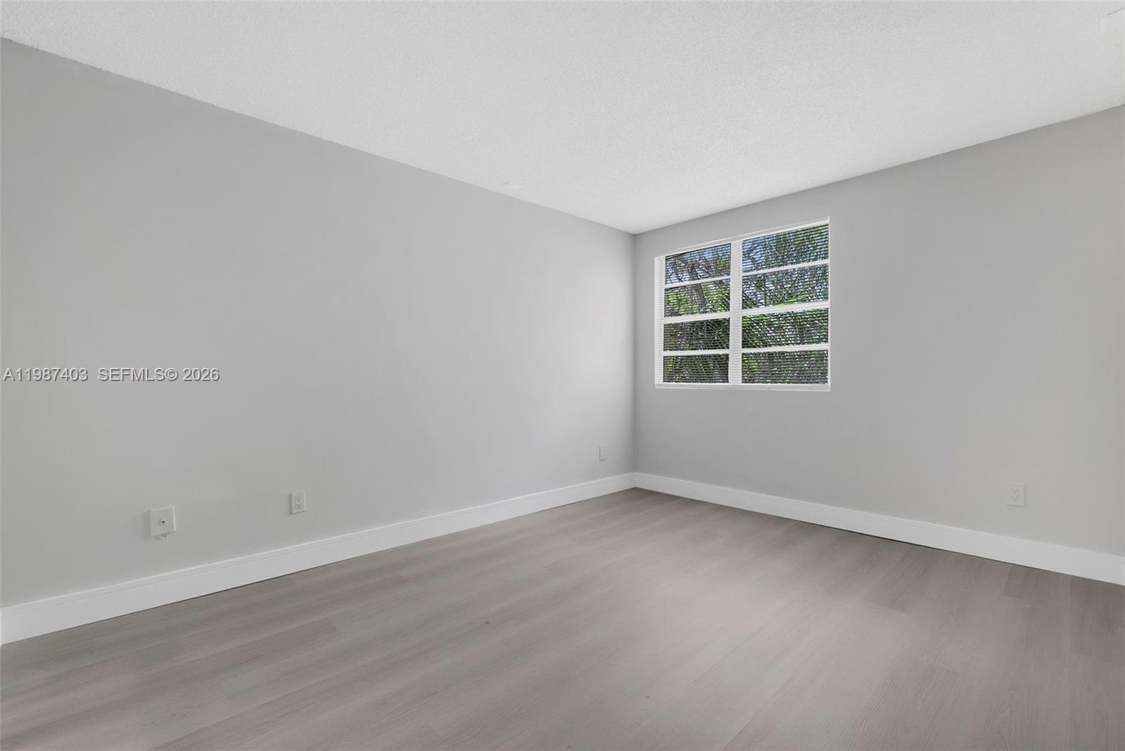 ROYAL POINCIANA CONDO - Residential Lease