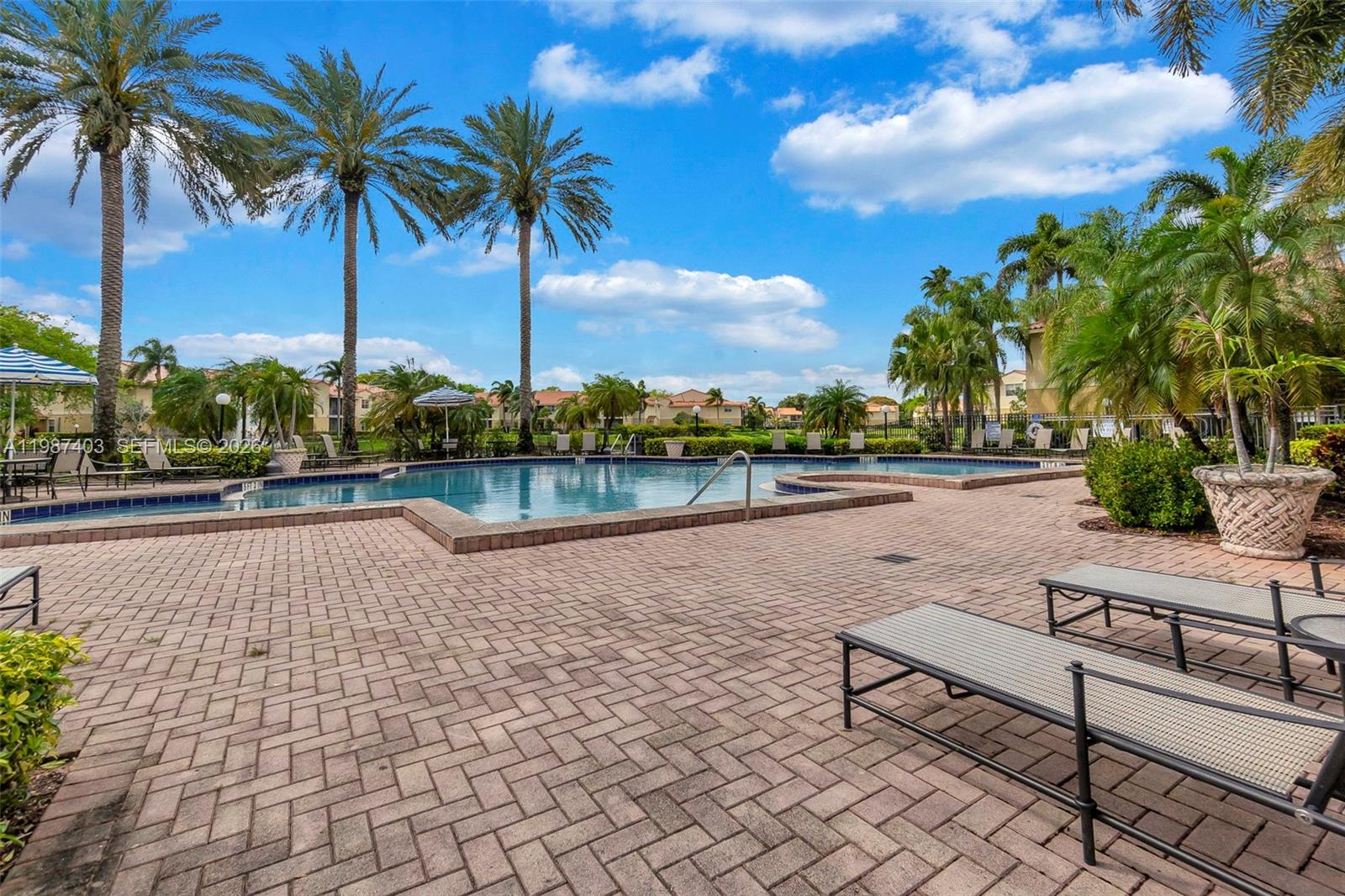 ROYAL POINCIANA CONDO - Residential Lease