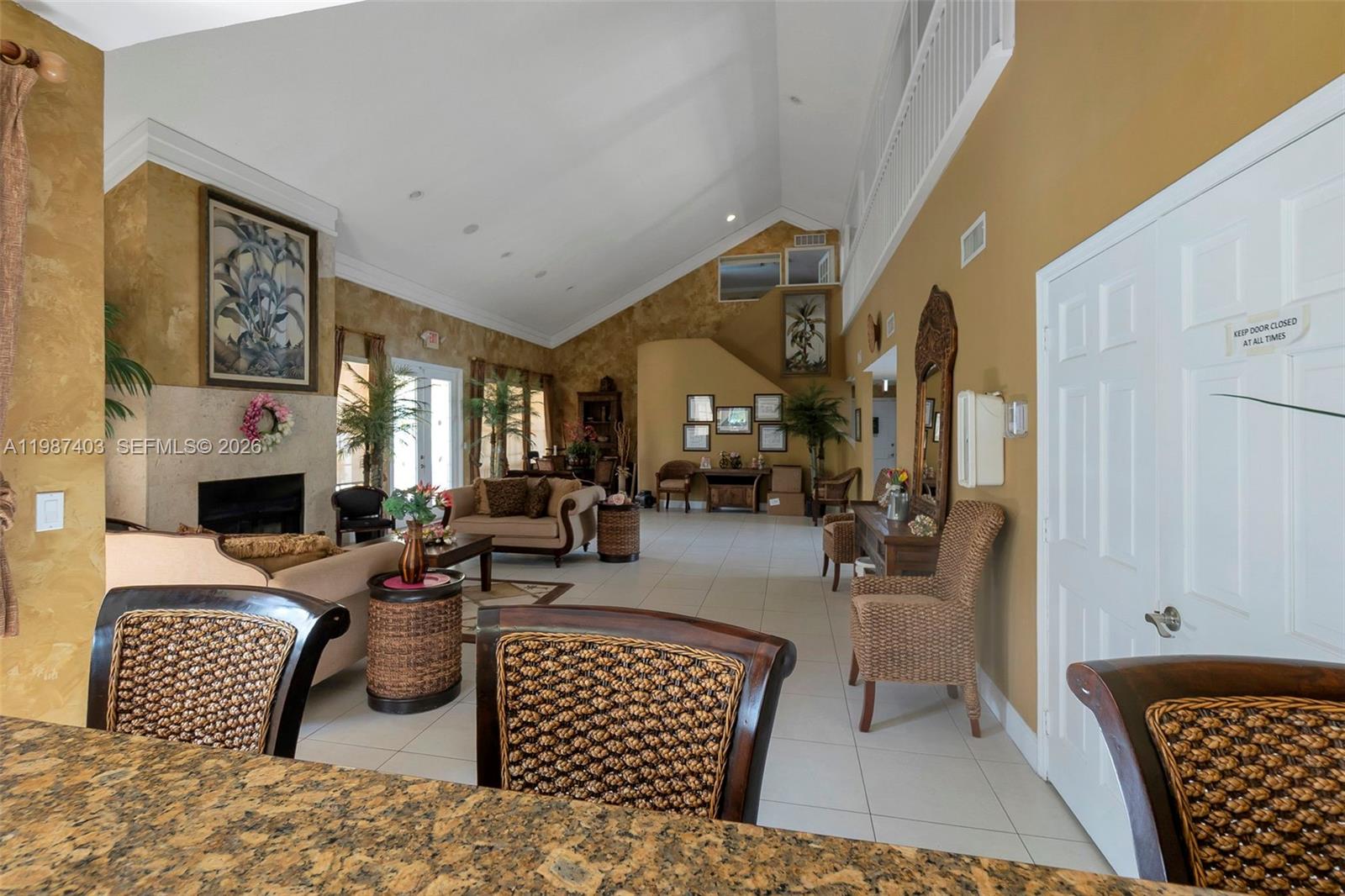 ROYAL POINCIANA CONDO - Residential Lease