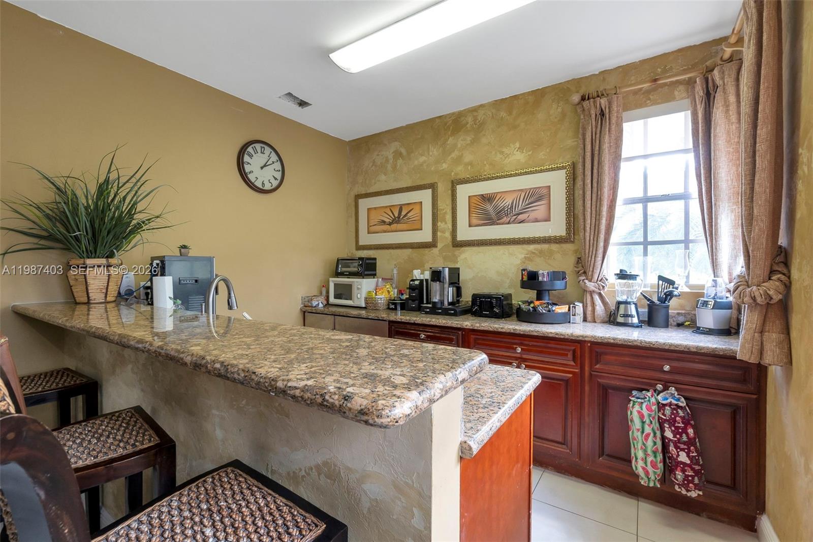 ROYAL POINCIANA CONDO - Residential Lease