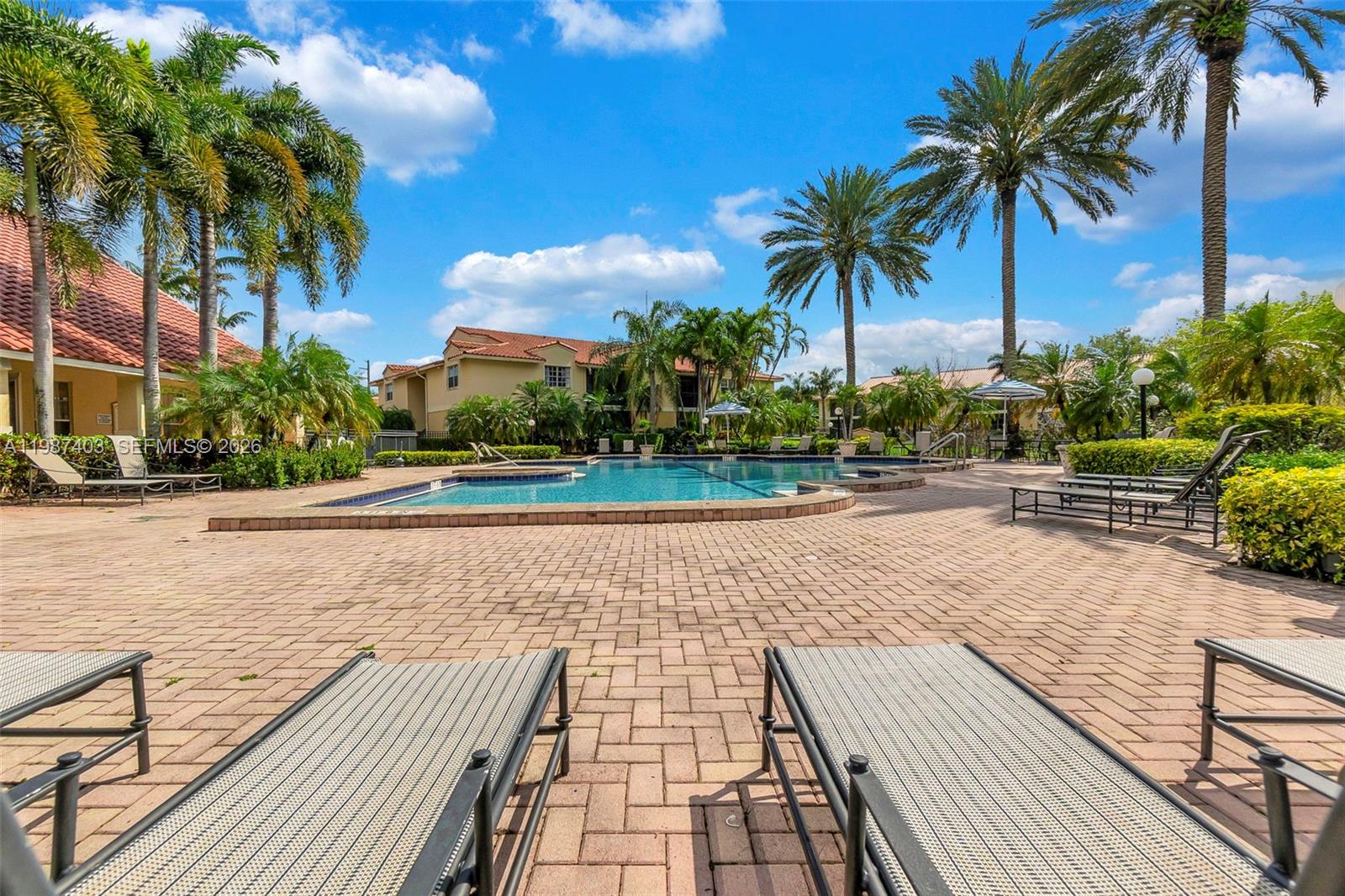 ROYAL POINCIANA CONDO - Residential Lease