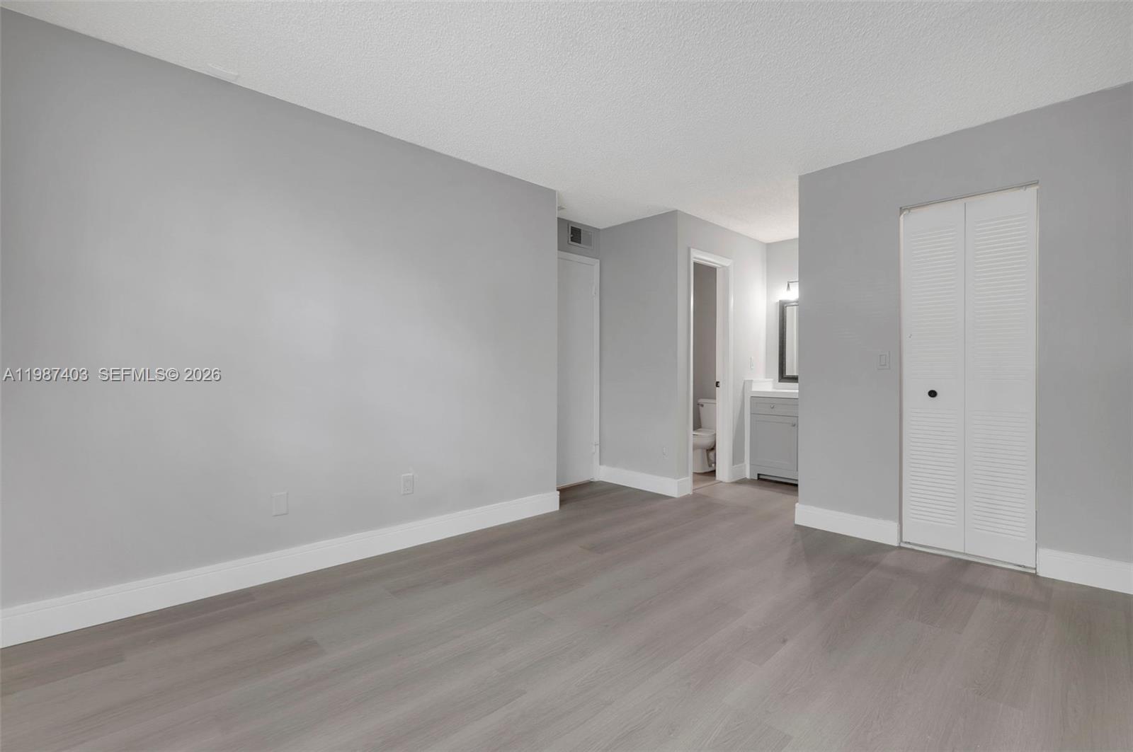 ROYAL POINCIANA CONDO - Residential Lease