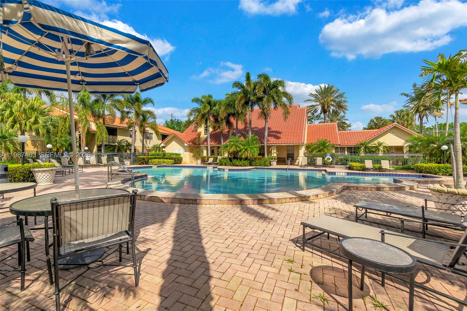 ROYAL POINCIANA CONDO - Residential Lease
