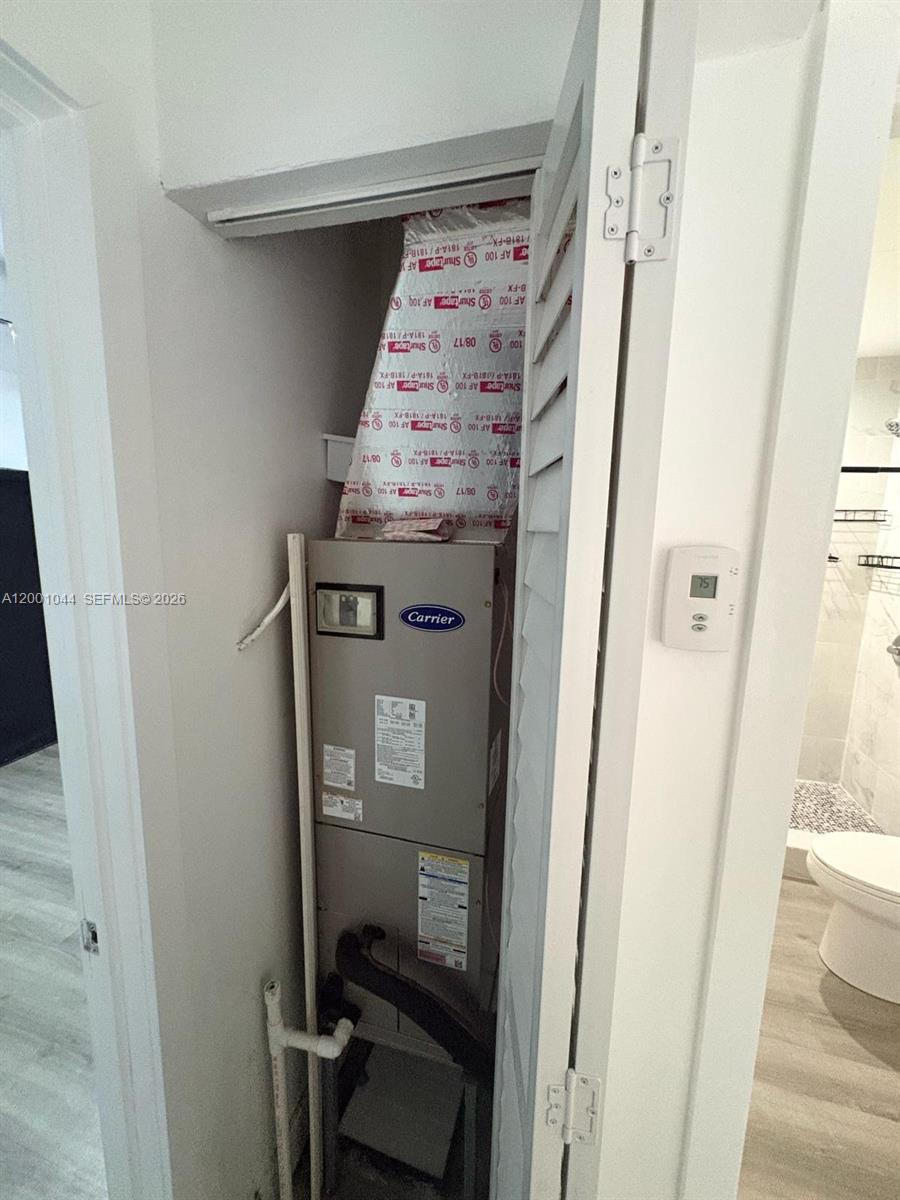 LAWRENCE ESTATE LAND CO - Residential Lease