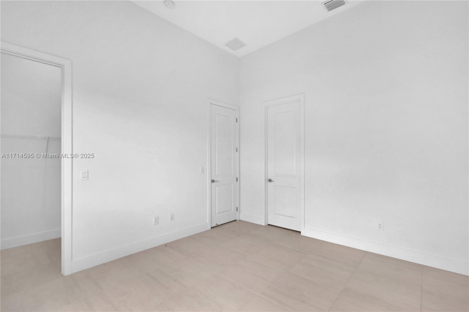 BRISTOL RESERVE - Residential