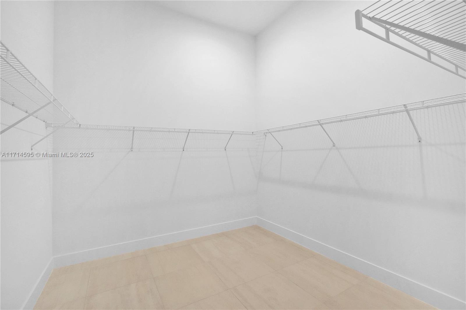 BRISTOL RESERVE - Residential