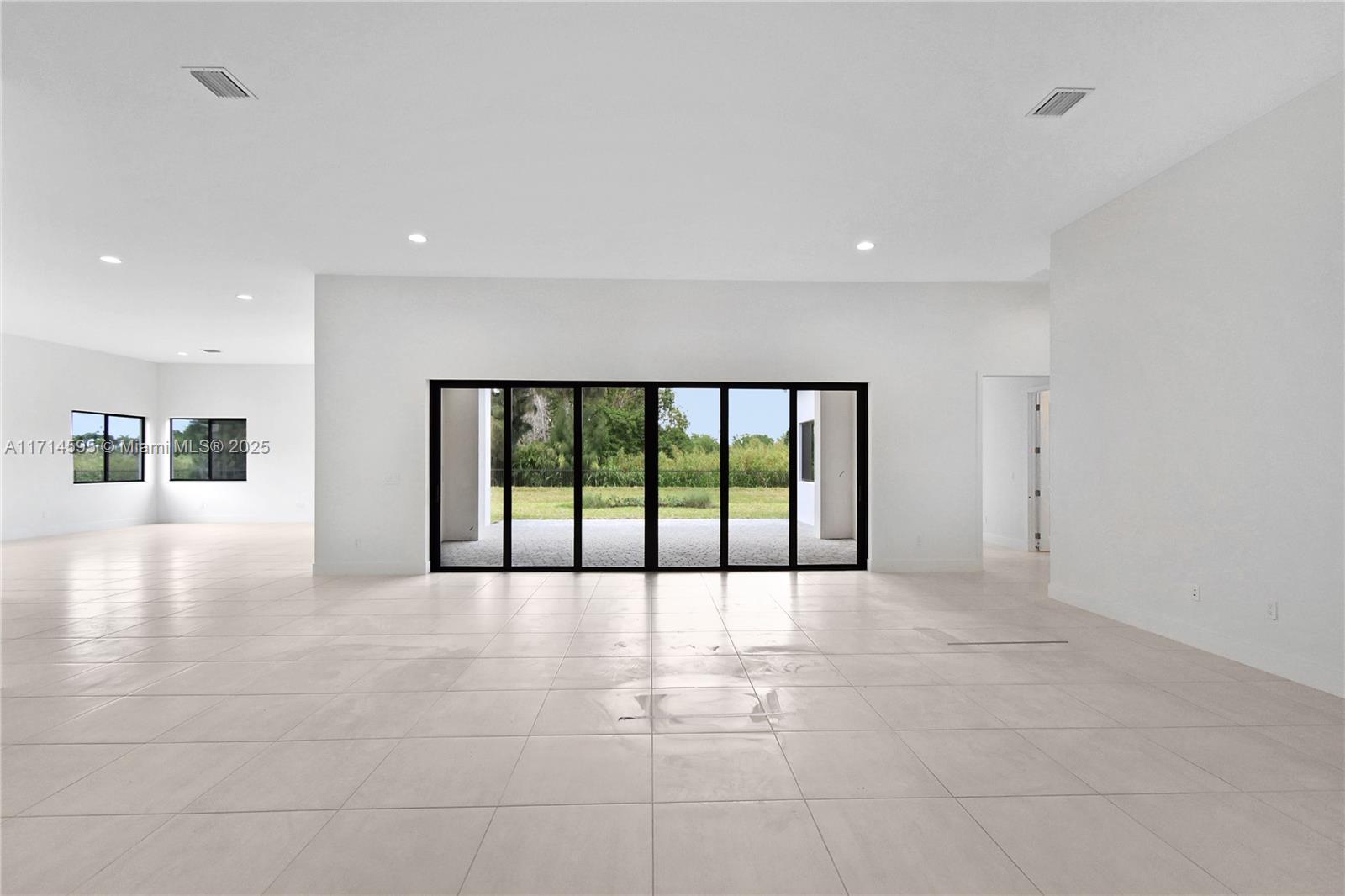 BRISTOL RESERVE - Residential