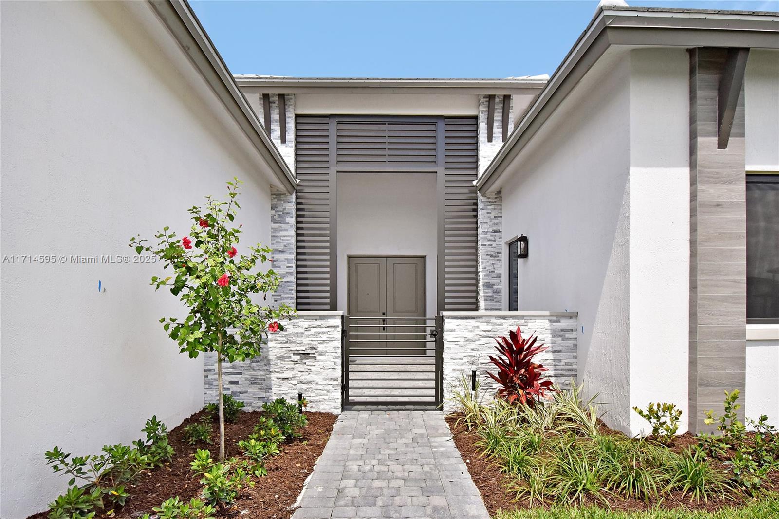 BRISTOL RESERVE - Residential