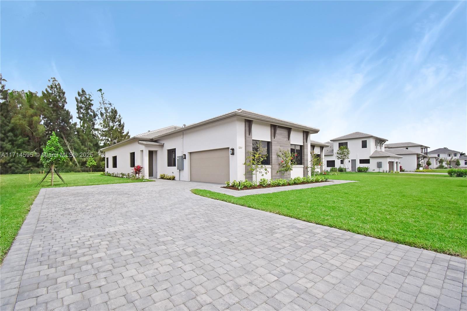 BRISTOL RESERVE - Residential