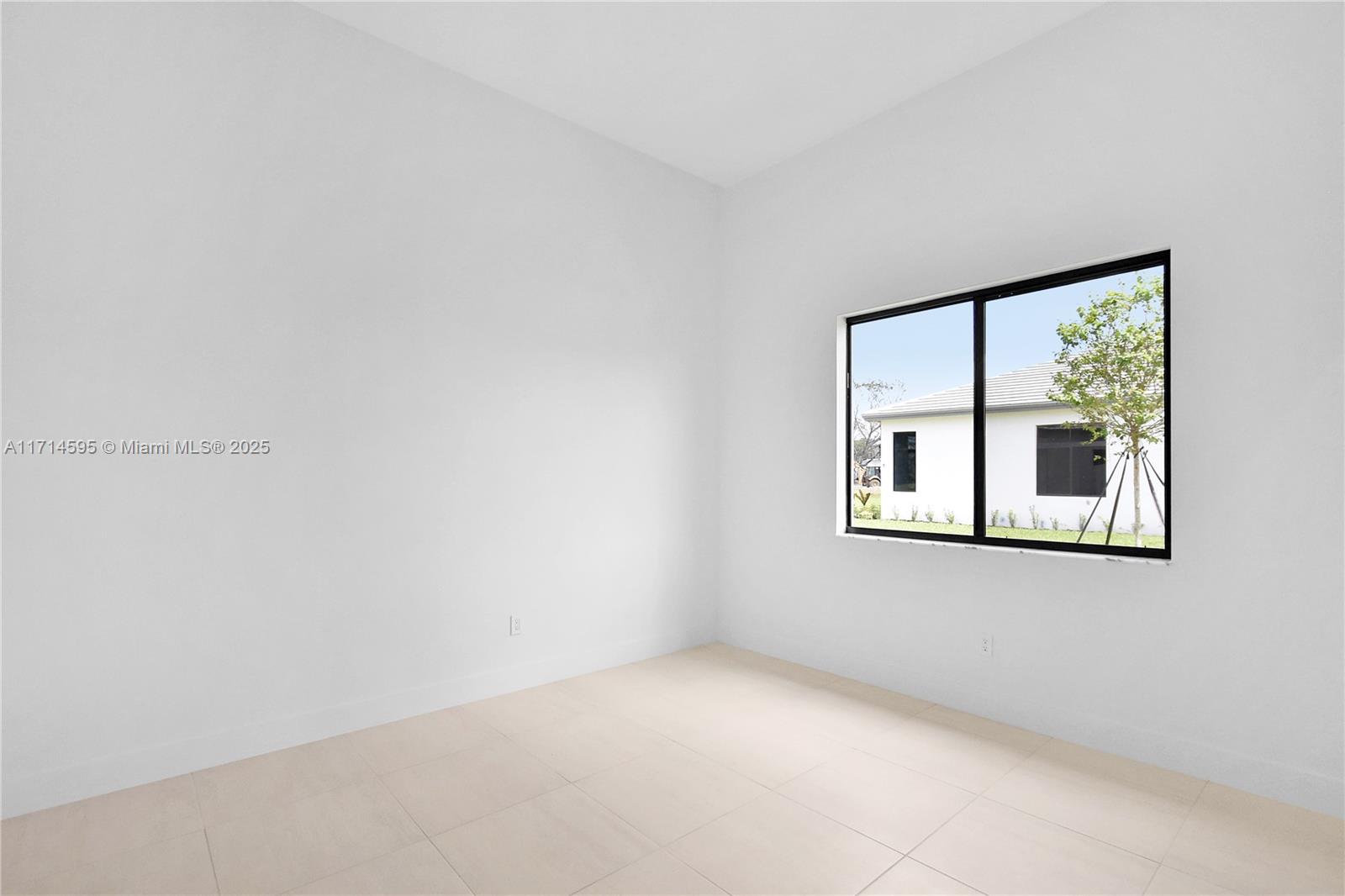 BRISTOL RESERVE - Residential