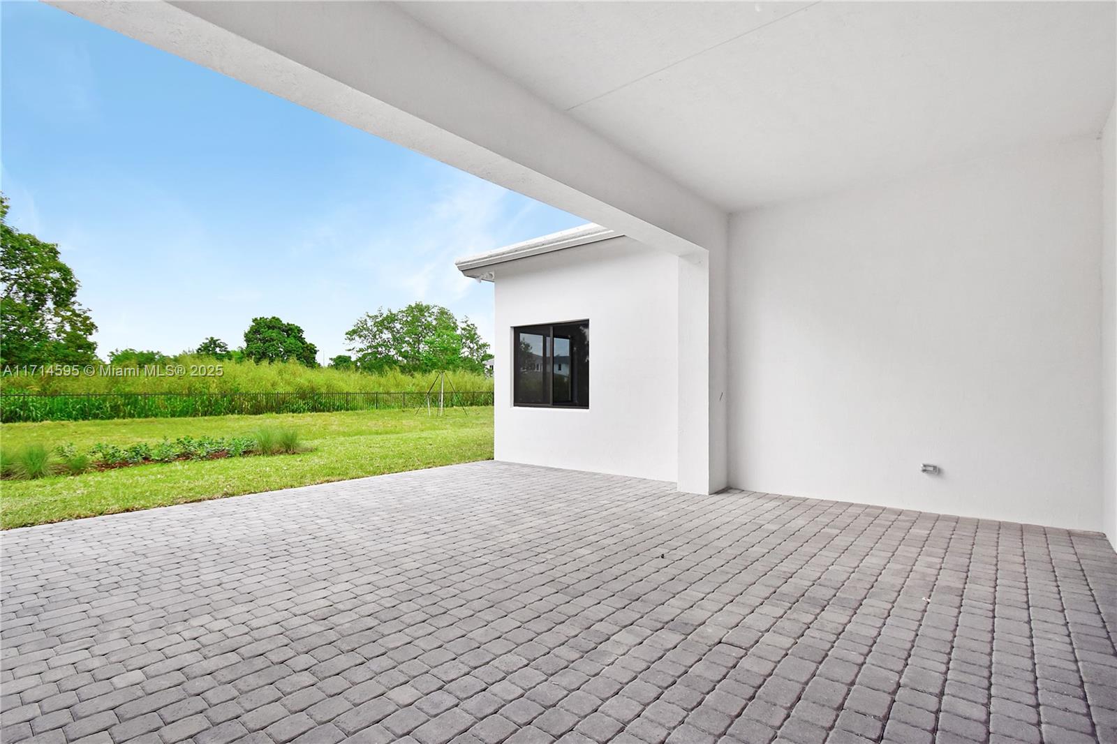 BRISTOL RESERVE - Residential