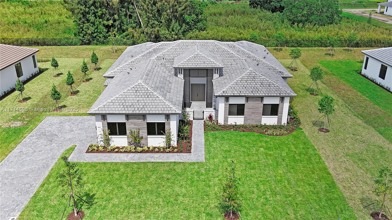 BRISTOL RESERVE - Residential