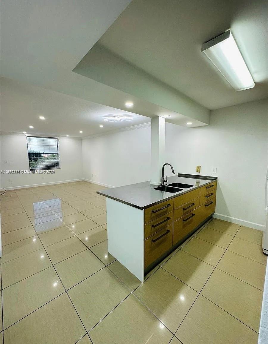 WESTLAND GARDENS CONDO - Residential Lease