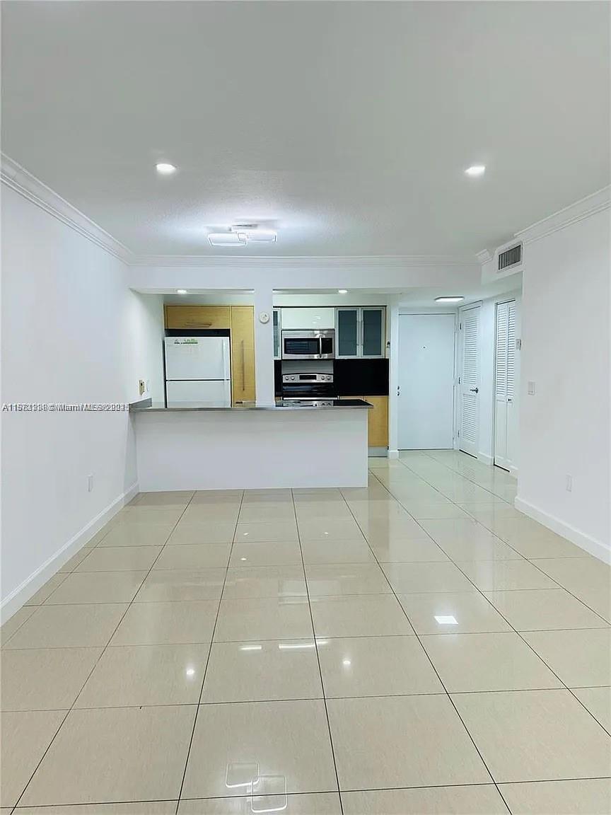 WESTLAND GARDENS CONDO - Residential Lease