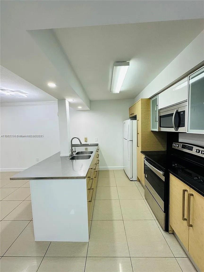 WESTLAND GARDENS CONDO - Residential Lease