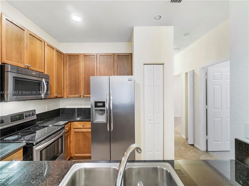 View photos, virtual tours, details... 5866 Hampton Hills Blvd