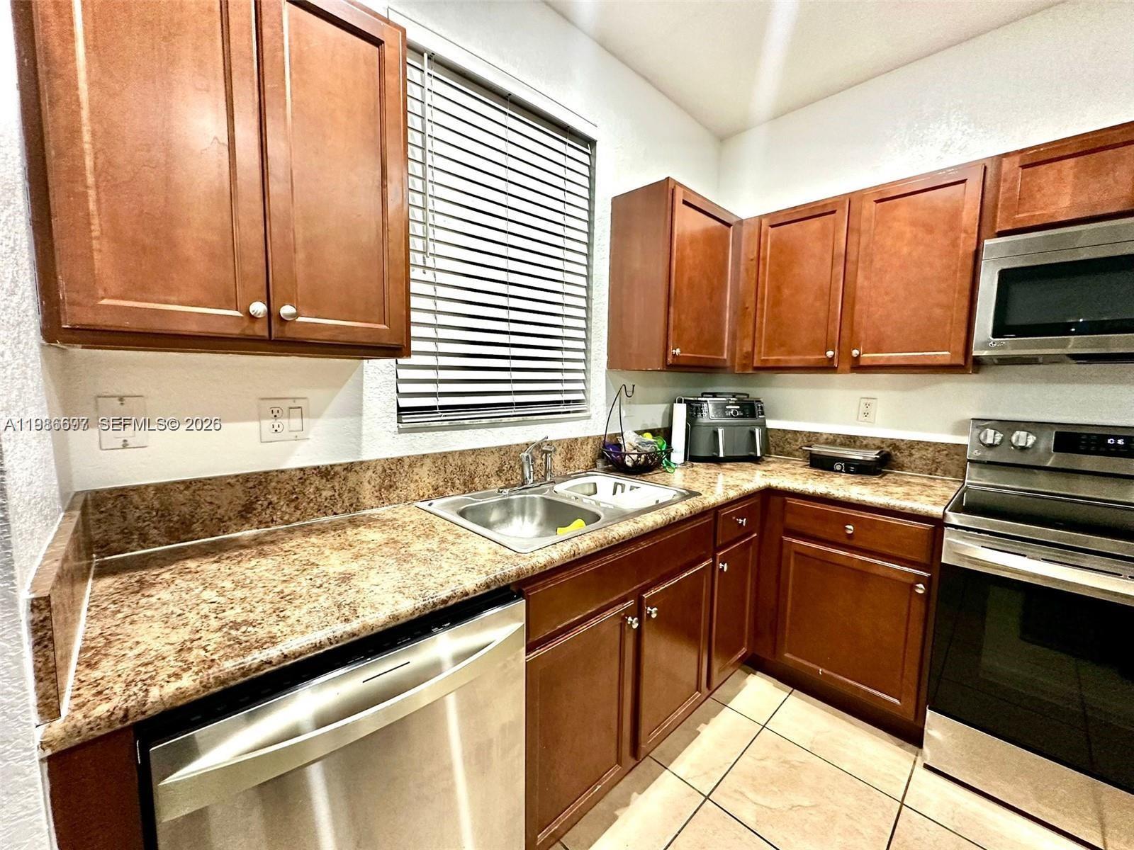 SILVER PALM EAST SEC FOUR - Residential