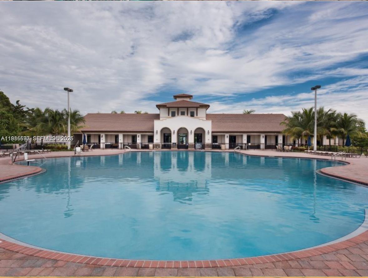 SILVER PALM EAST SEC FOUR - Residential