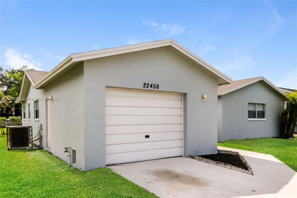 Photo of 22458 SW 56th Ave, Boca Raton, FL 33433 (MLS # A11919092)