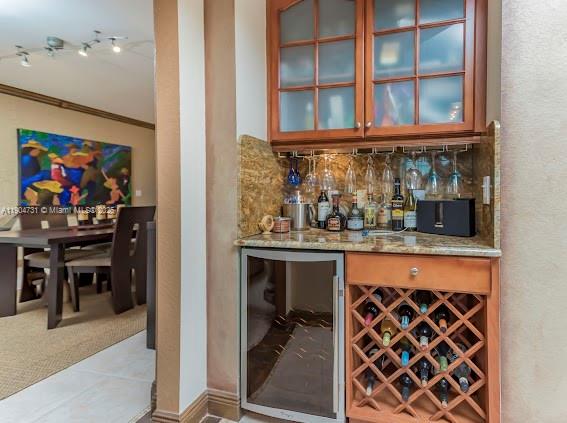 DORAL ISLES - Residential