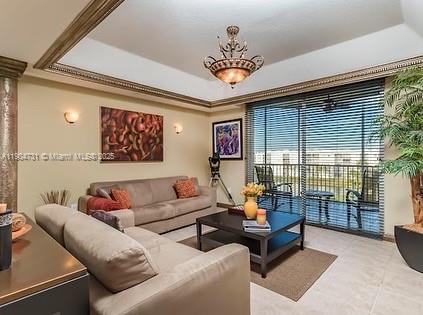 DORAL ISLES - Residential