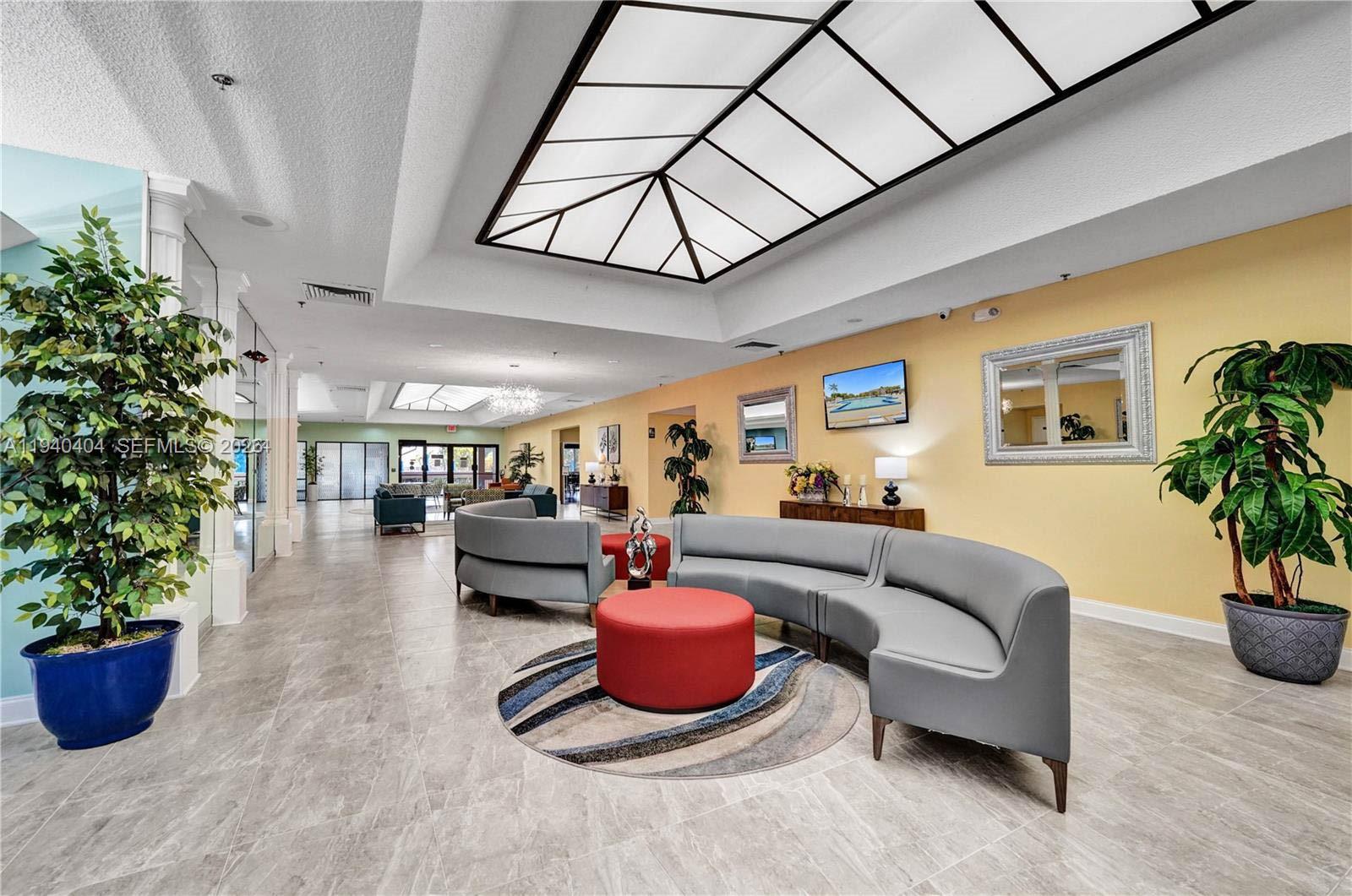 SUNRISE LAKES 200 CONDO - Residential