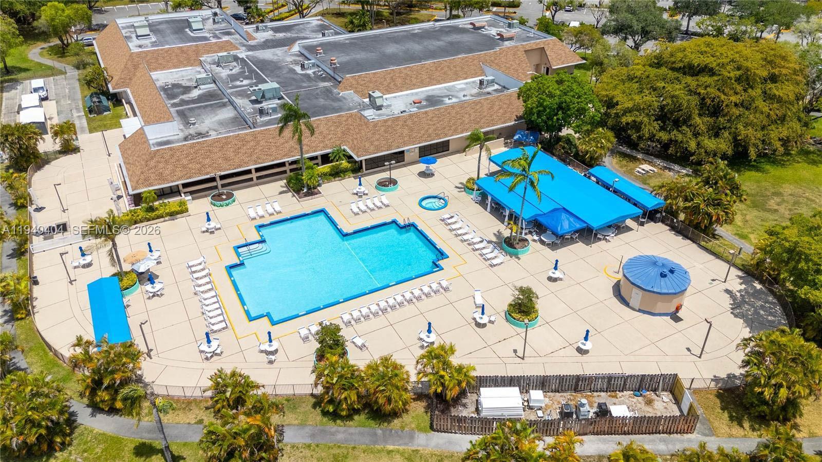 SUNRISE LAKES 200 CONDO - Residential