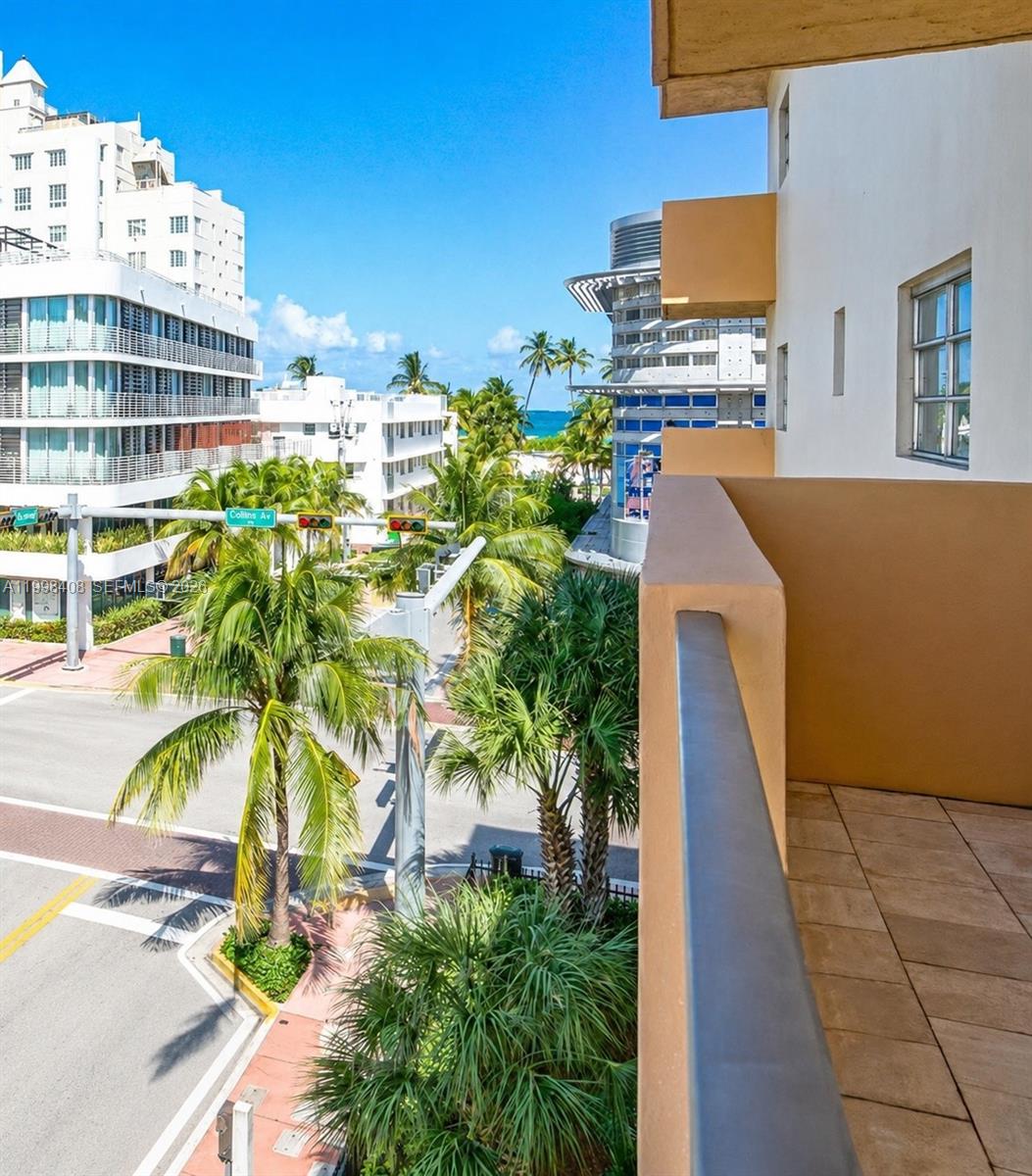 1150 Collins Ave 402