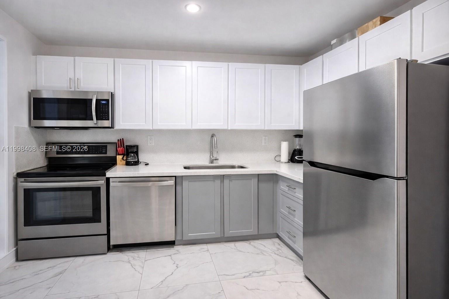 COLLINS VISTA CONDO - Residential