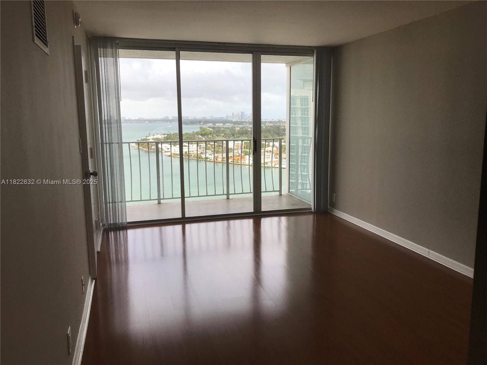 THE GRANDVIEW PALACE COND - Residential