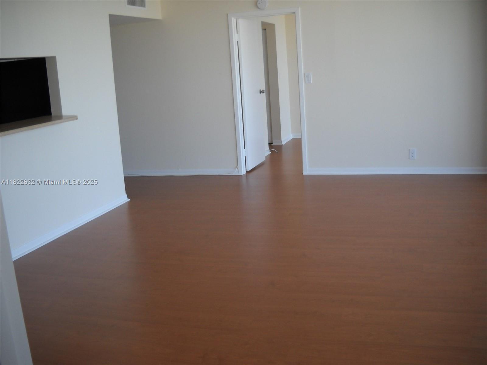 7601 E Treasure Dr 2114