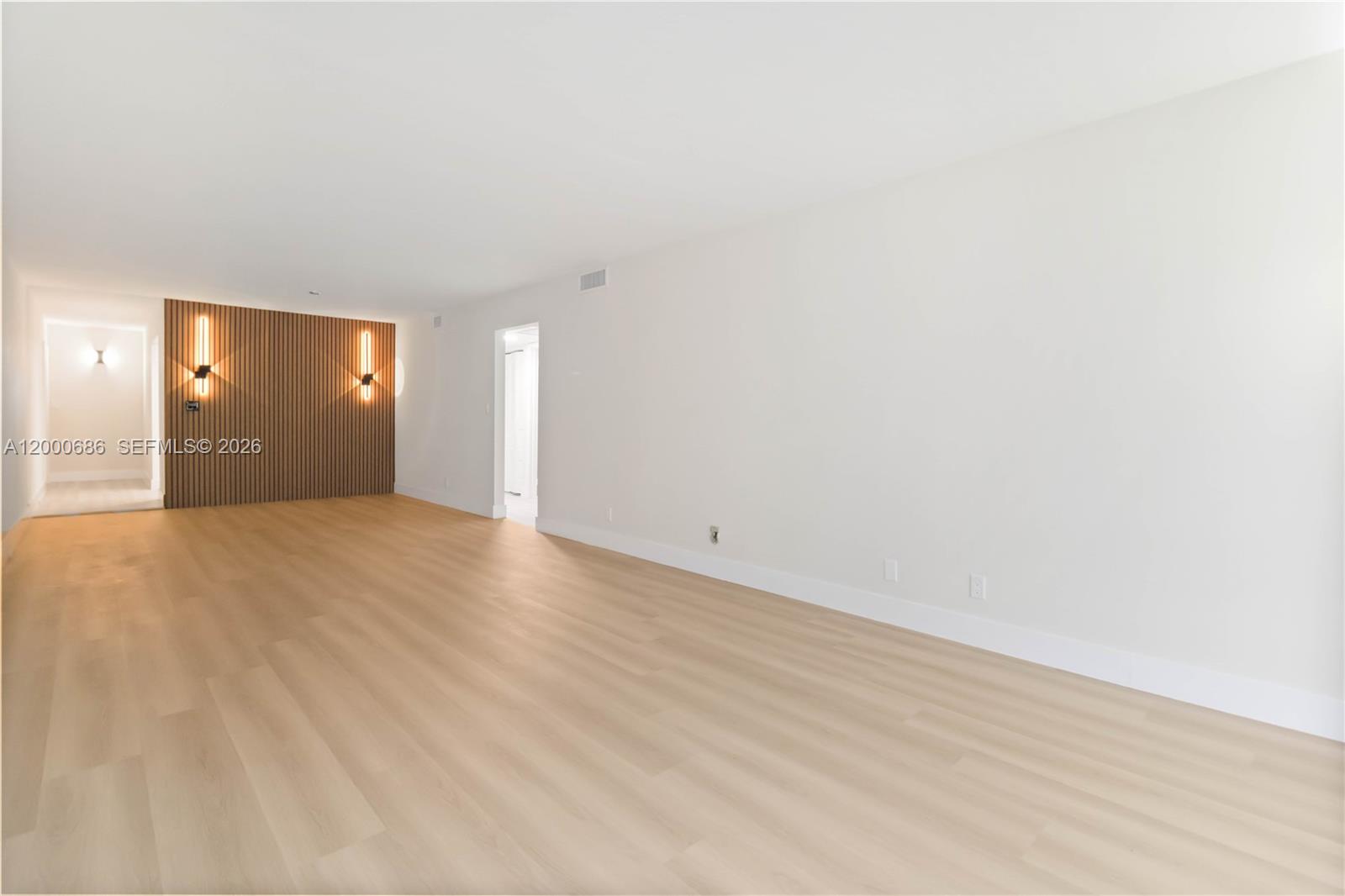 ELEUTHERA VILLAGE E CONDO - Residential