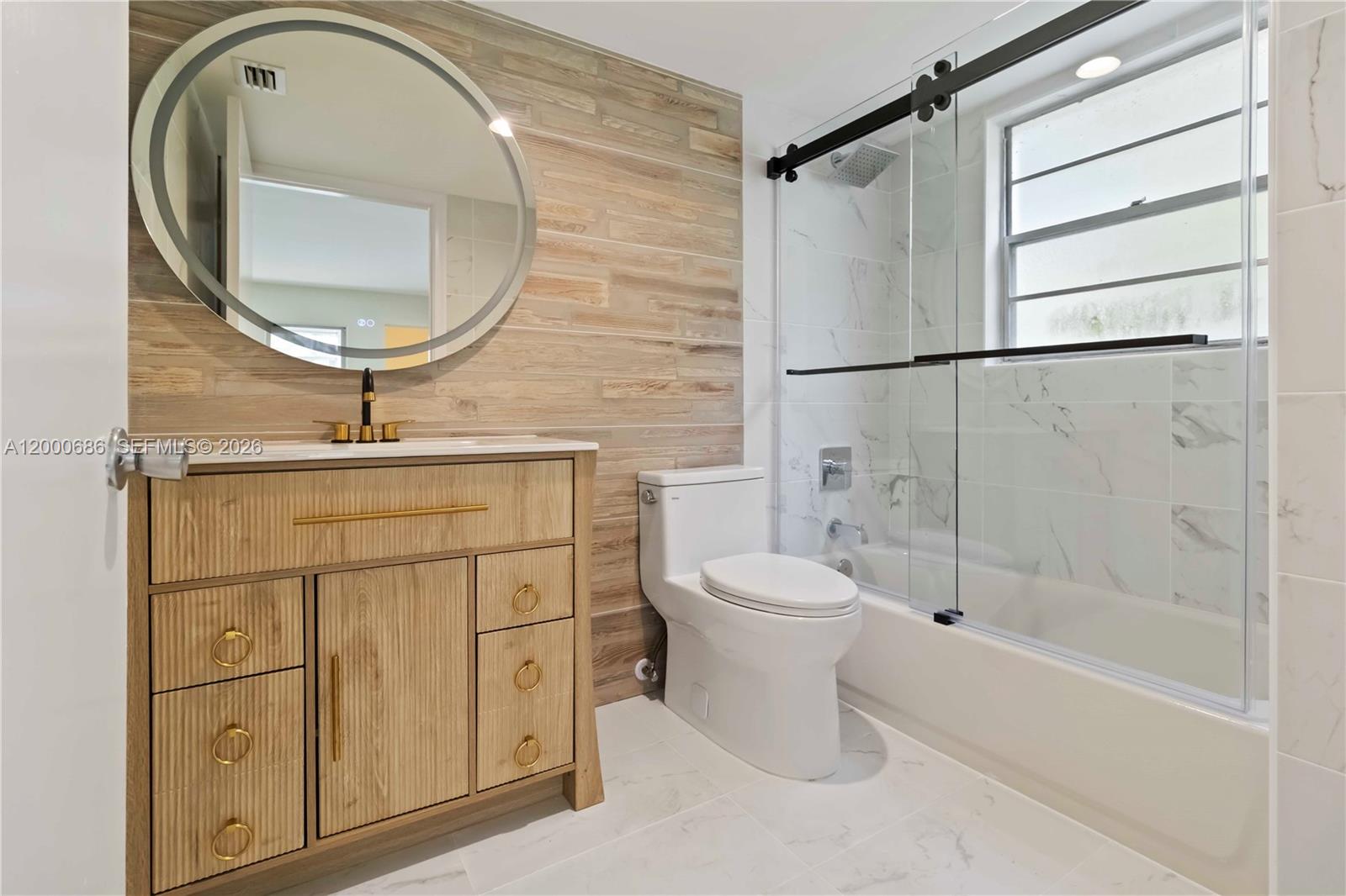 ELEUTHERA VILLAGE E CONDO - Residential