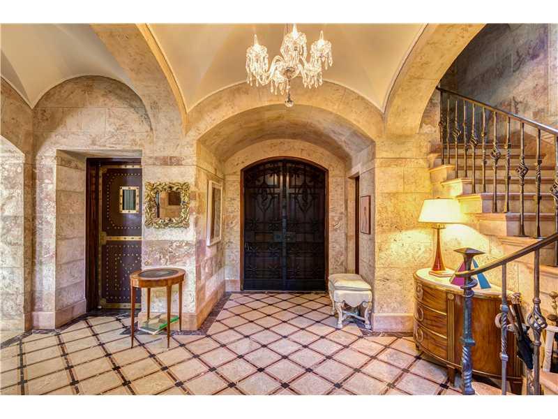 THE MOORINGS - Residential