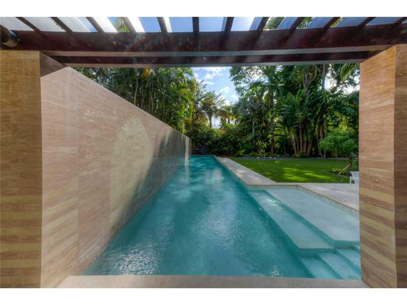 THE MOORINGS - Residential