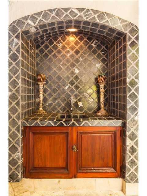 THE MOORINGS - Residential