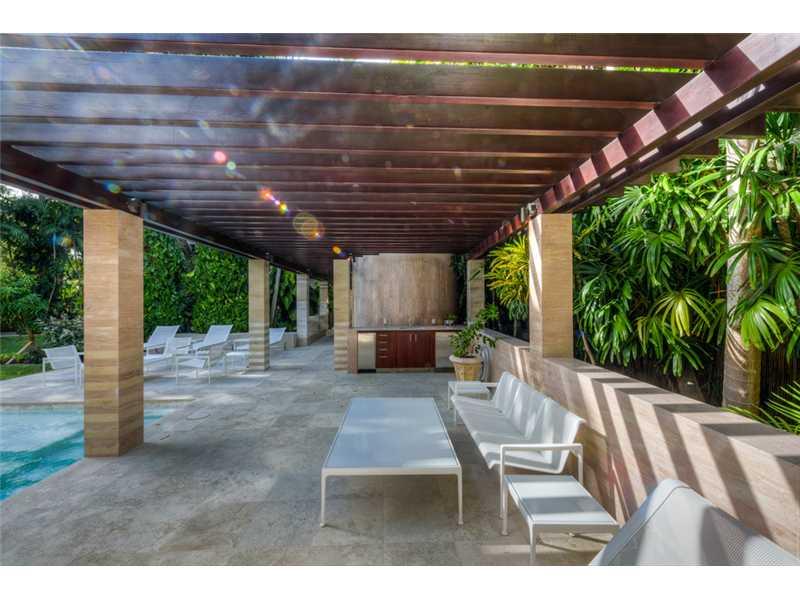 THE MOORINGS - Residential